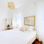 Homestay Soar Home Guest House I Saldanha I Premium Stay Climate Comfort 1 Min To Metro, Near Coworks And Eduardo VII Park Lisbon