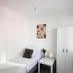 Soar Home Guest House I Saldanha I Premium Stay Climate Comfort 1 Min To Metro, Near Coworks And Eduardo VII Park Homestay *