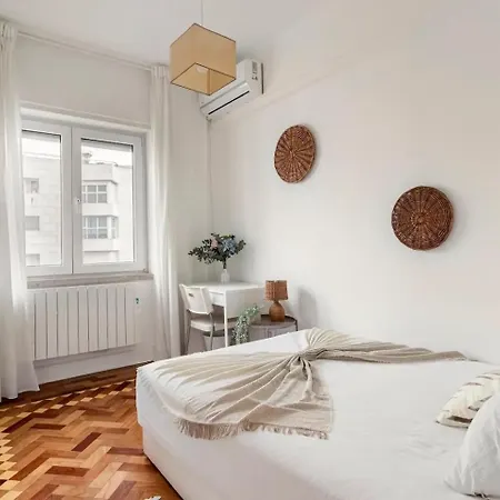 Saldanha L Iconic Climate Comfort 1 Min To Metro, Near Coworks And Eduardo Vii Park I Soar L *