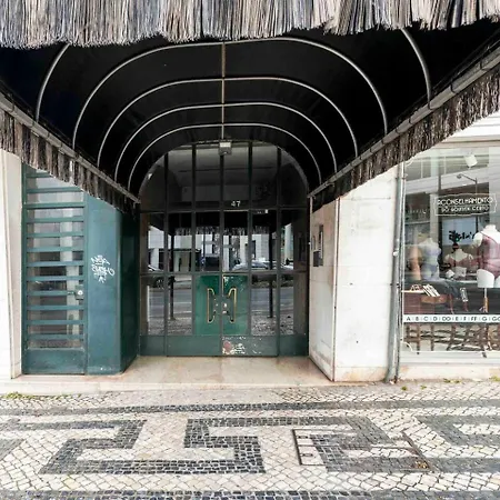 Saldanha L Iconic Climate Comfort 1 Min To Metro, Near Coworks And Eduardo Vii Park شقة *