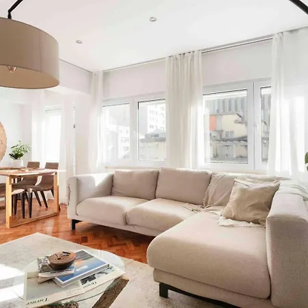 Saldanha L Iconic Climate Comfort 1 Min To Metro, Near Coworks And Eduardo Vii Park